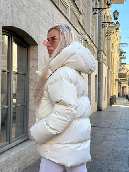 Зимний матовый пуховик до минус 25 из плащевки на молнии, съемный капюшон на кнопках, снизу затяжки на фиксаторах, удлиненная спинка, Молоко, 42/46 Vasil_М465/12 фото